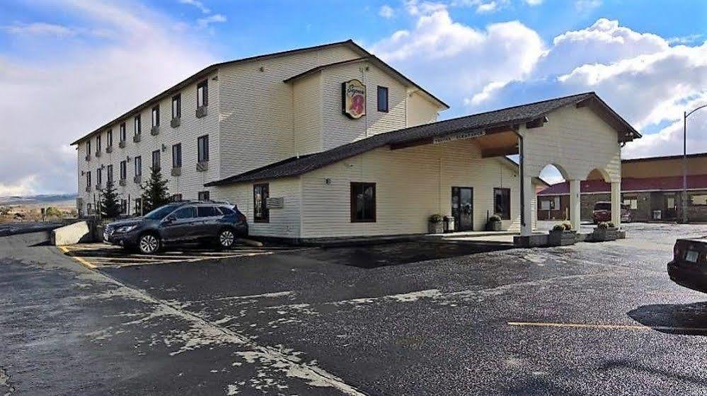 Super 8 By Wyndham Dillon Motel Buitenkant foto